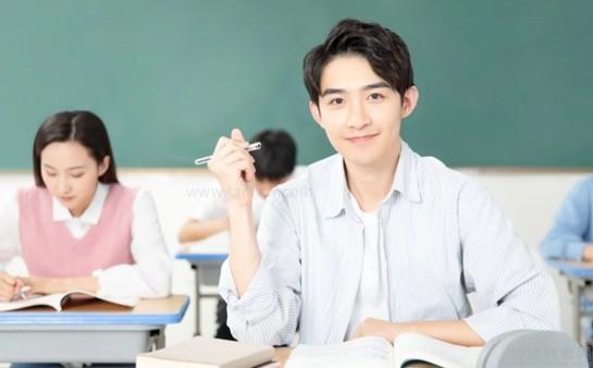 樱花国际日语